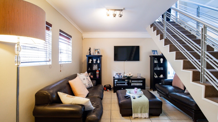 To Let 3 Bedroom Property for Rent in Claremont Upper Western Cape
